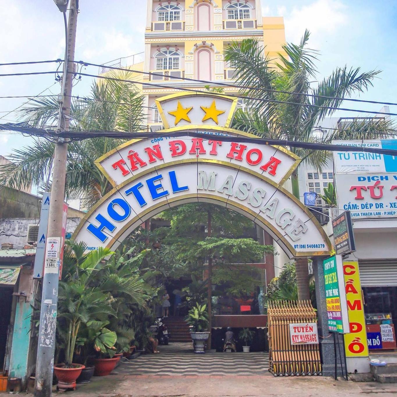 Tan Dat Hoa Hotel & Massage Хошимин Экстерьер фото