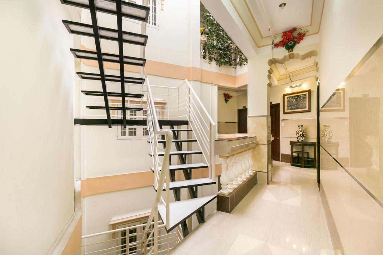 Tan Dat Hoa Hotel & Massage Хошимин Экстерьер фото